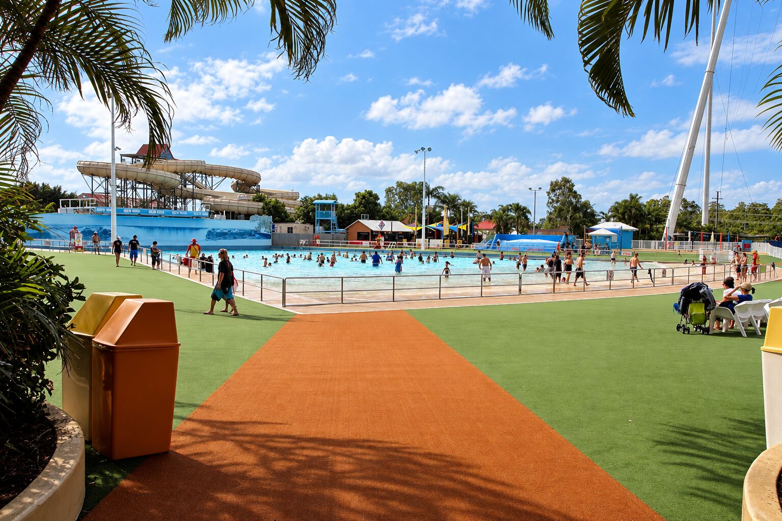 Families enjoying Wet'n'Wild Gold Coast
